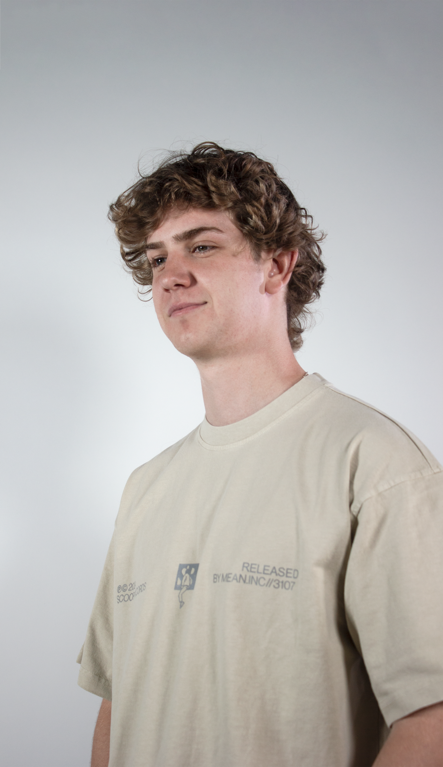 WASHED ALABASTER "EVERYDAY CUSTOMS" TEE