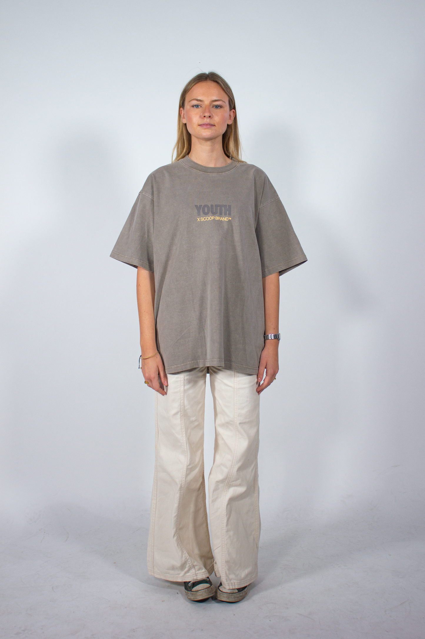 YOUTH REVOLUTION X SCOOP BRAND STONE GREY OVERSIZED TEE